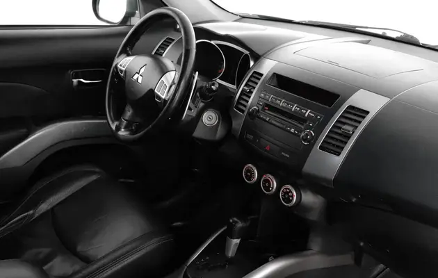 Mitsubishi Outlander, фото №7