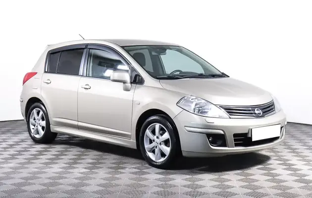 Nissan Tiida, фото №3