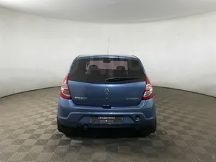 Renault SANDERO