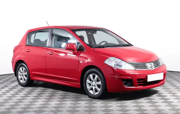 Nissan Tiida, фото №3