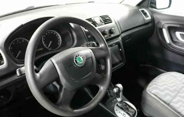 Skoda Fabia 1.6 Автомат, фото №7