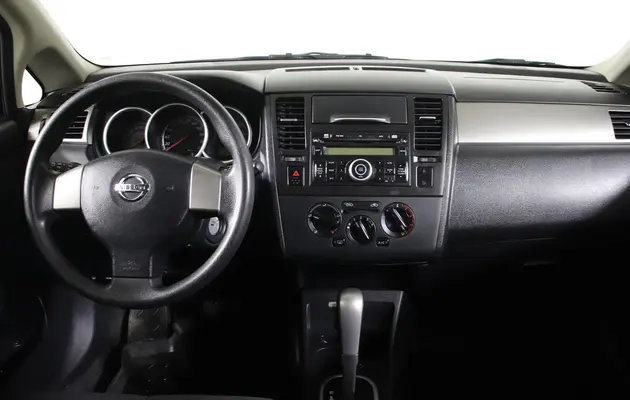 Nissan Tiida, фото №12