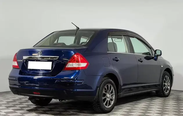 Nissan Tiida, фото №5