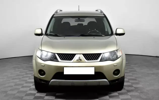 Mitsubishi Outlander, фото №2