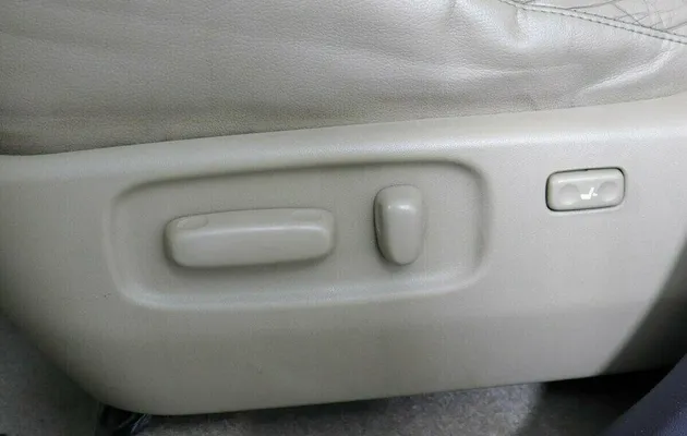 Toyota RAV4 2.0 Вариатор, фото №10