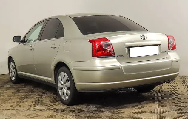 Toyota Avensis, фото №2