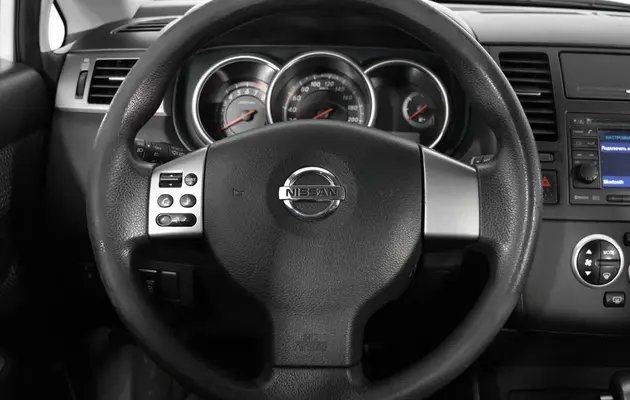 Nissan Tiida, фото №9