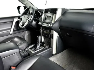 Toyota LAND_CRUISER_PRADO