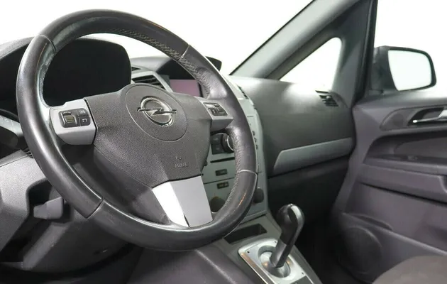 Opel Zafira B Рестайлинг, фото №8